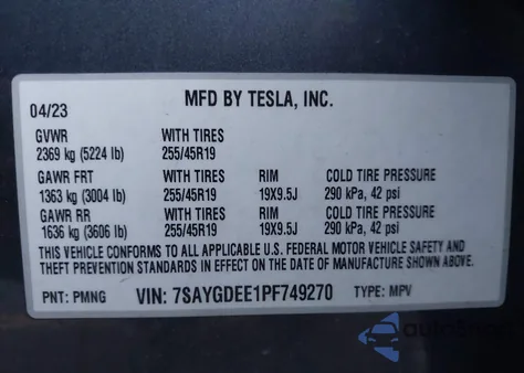 2023 Tesla Model Y Awd/Long Range Dual Motor All-Wheel Drive z USA, uszkodzony, nr VIN 7SAYGDEE1PF749270